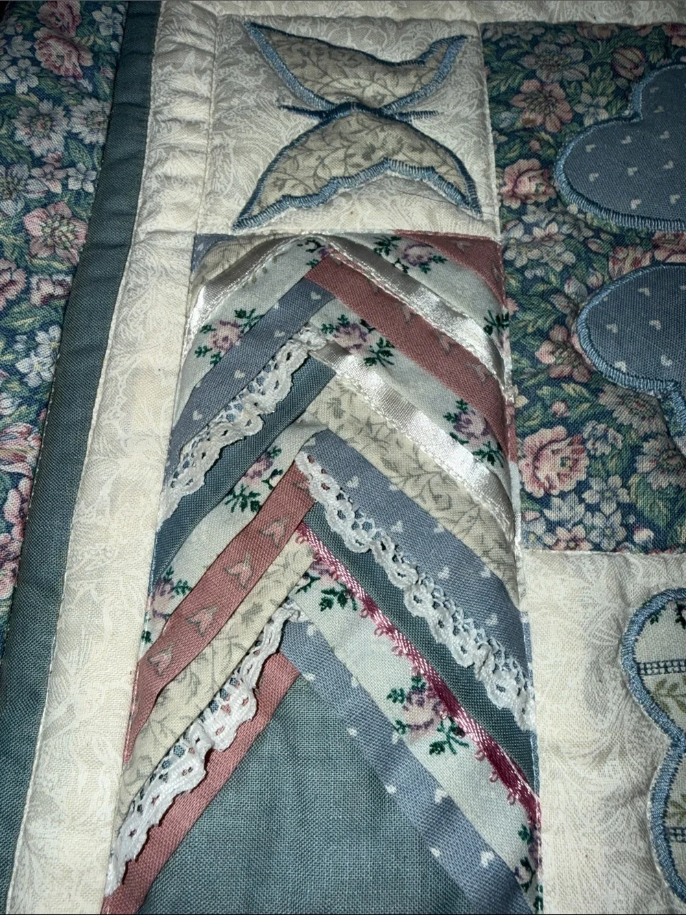 Vintage Handmade Floral Patchwork Quilt Wallhanging in Blue, Pink and Cream